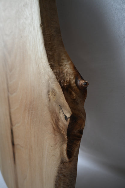 Platou / Tocător cu mâner | Nuc | Live Edge