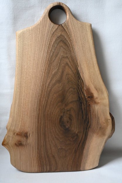 Platou / Tocător cu mâner | Nuc | Live Edge