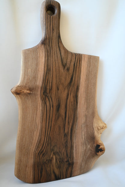 Platou / Tocător cu mâner | Nuc | Live Edge
