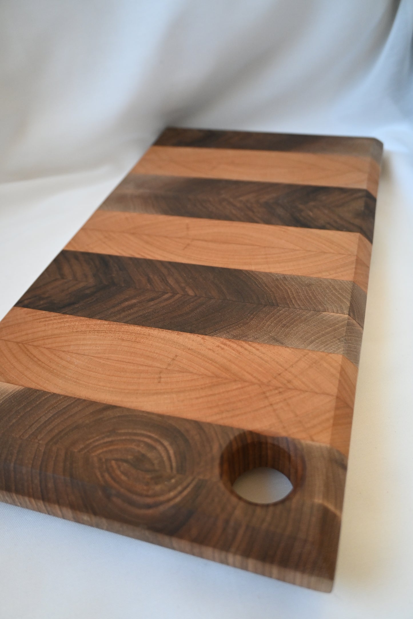 Tocător End-Grain | Nuc & Cireș